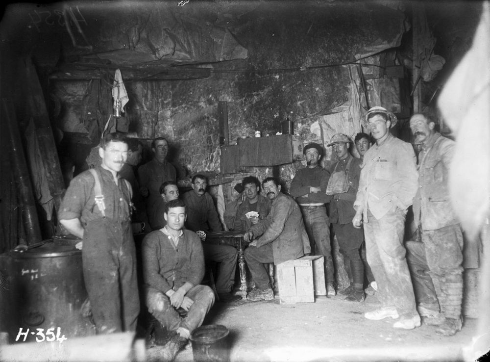 Men of the New Zealand Tunnelling Company below ground at La Fosse Farm, 5 December 1917